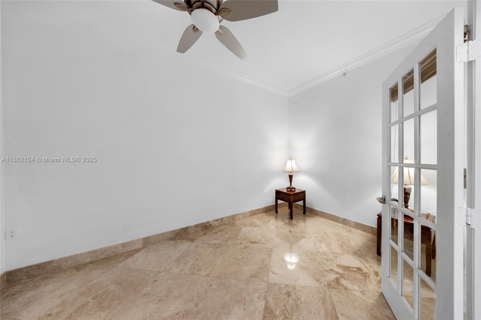 LUNA OCEAN RESIDENCES CON - Residential Lease