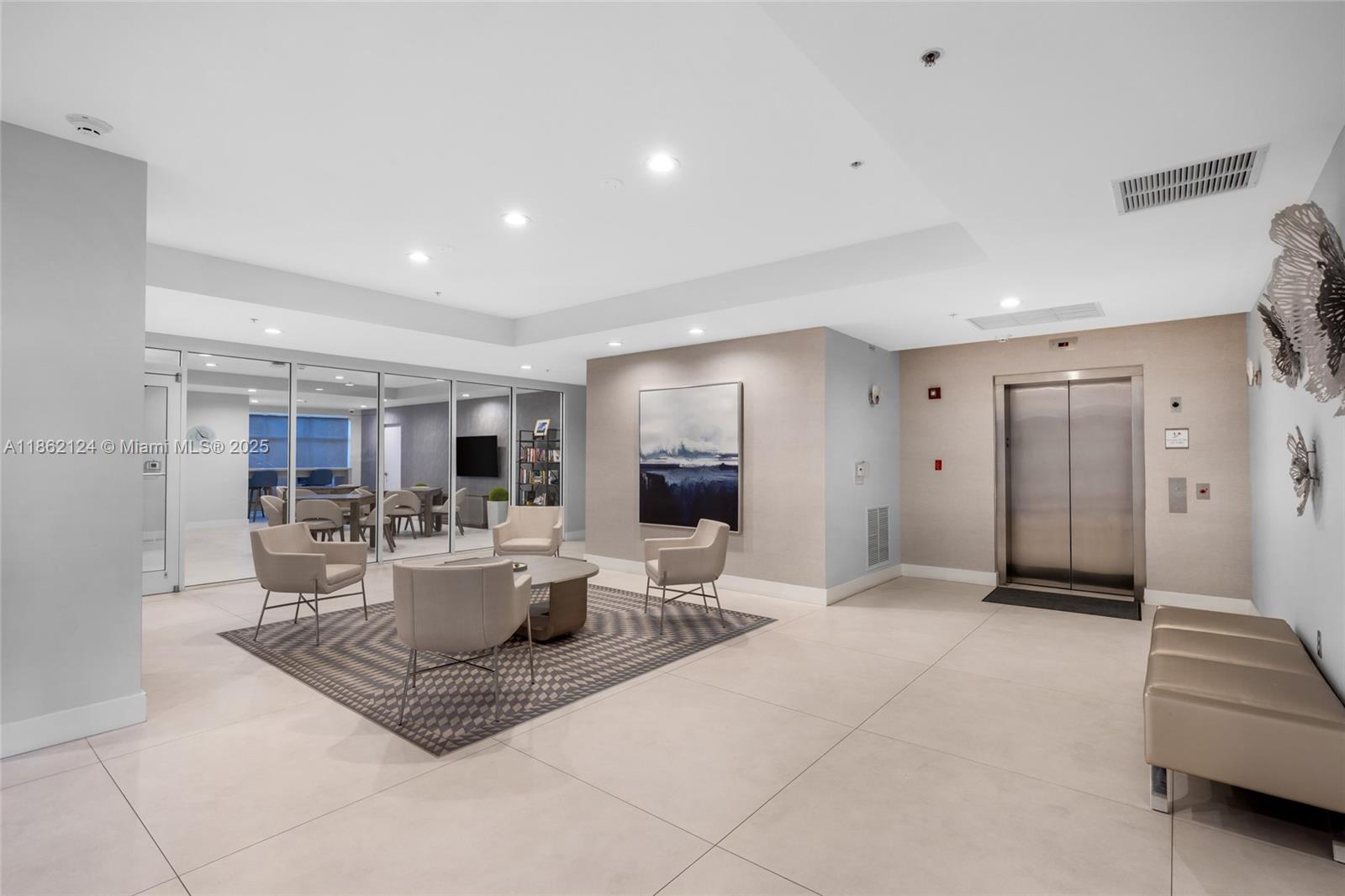 LUNA OCEAN RESIDENCES CON - Residential Lease