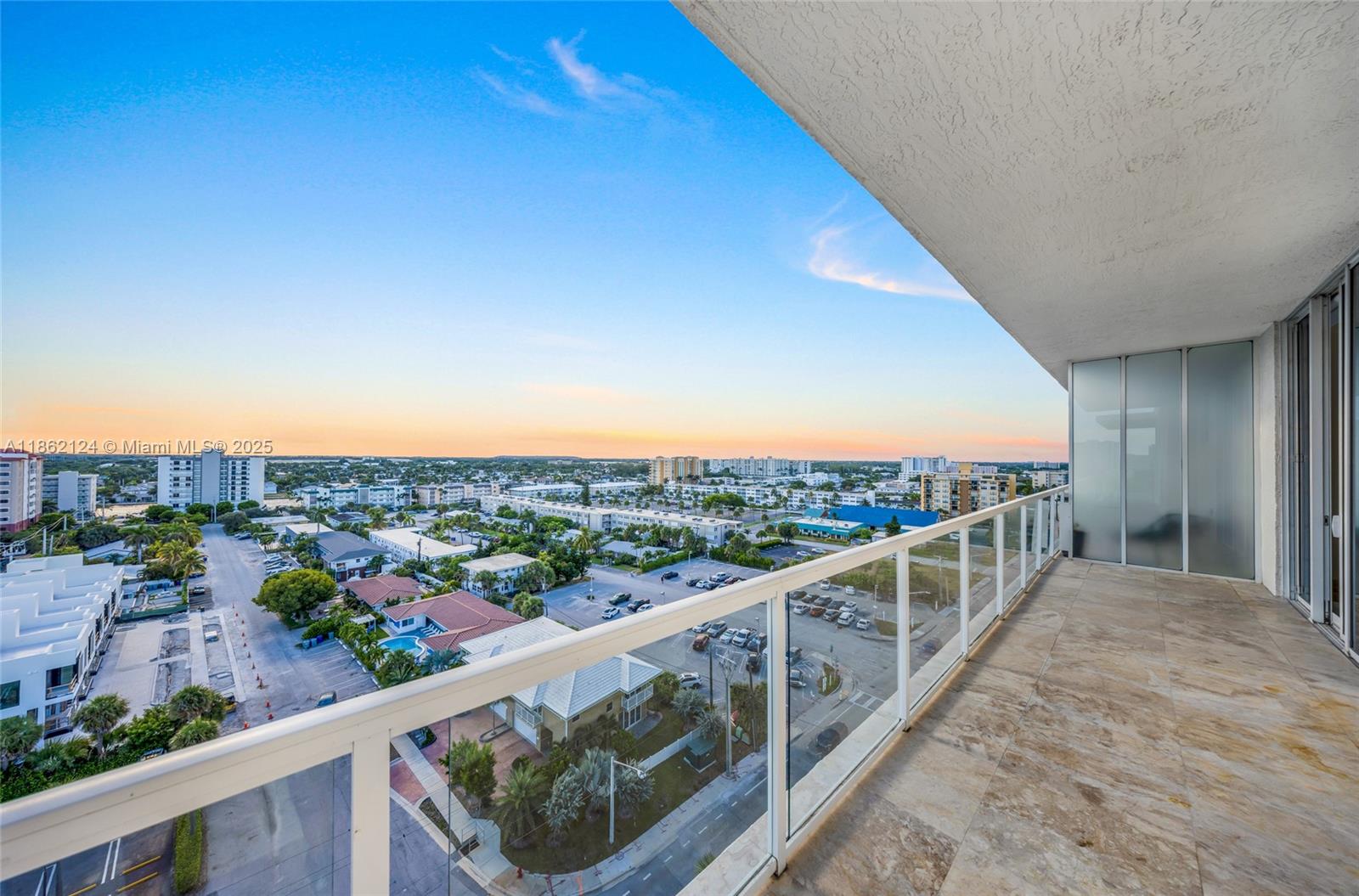 LUNA OCEAN RESIDENCES CON - Residential Lease