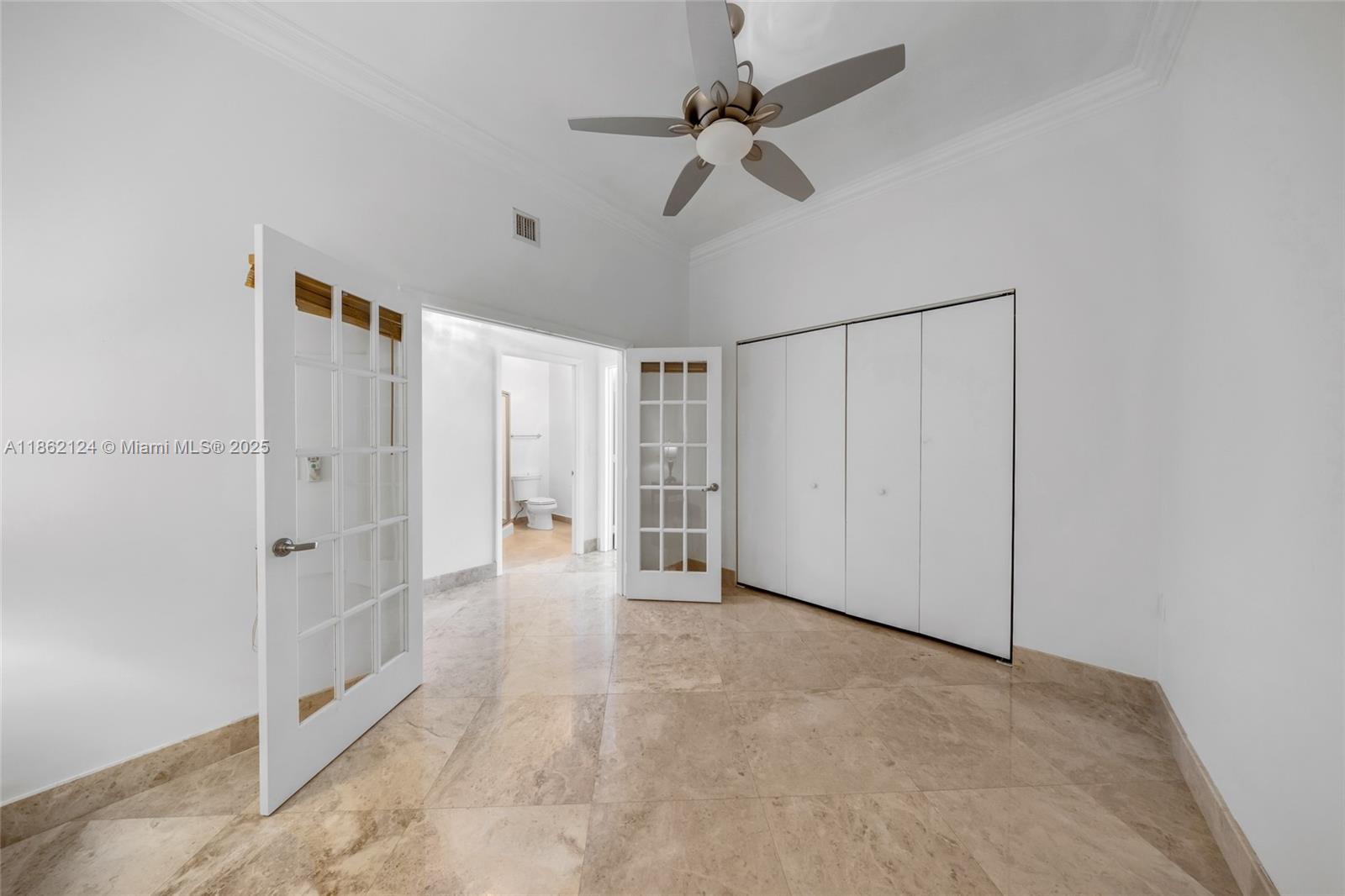 LUNA OCEAN RESIDENCES CON - Residential Lease