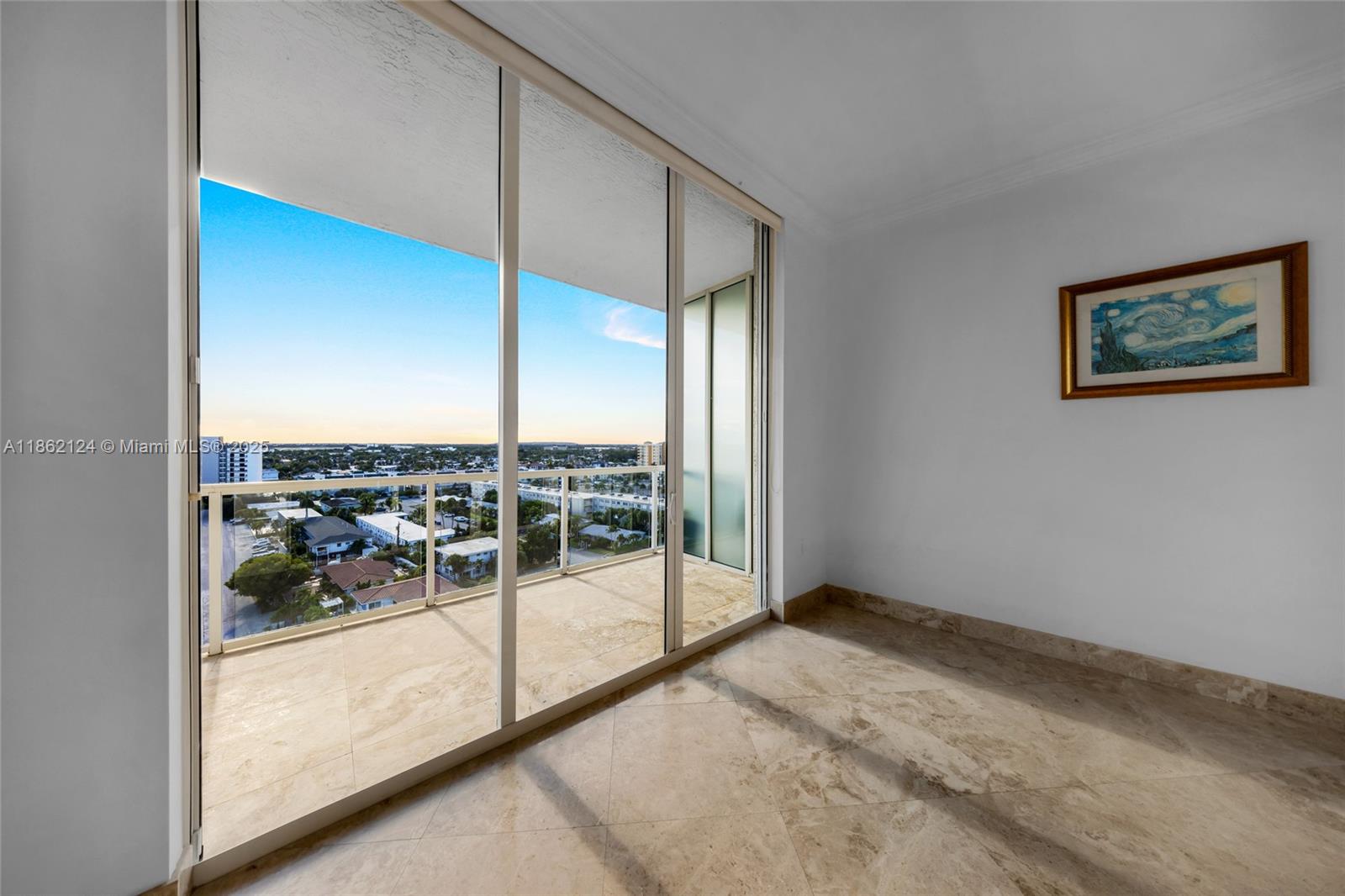 LUNA OCEAN RESIDENCES CON - Residential Lease