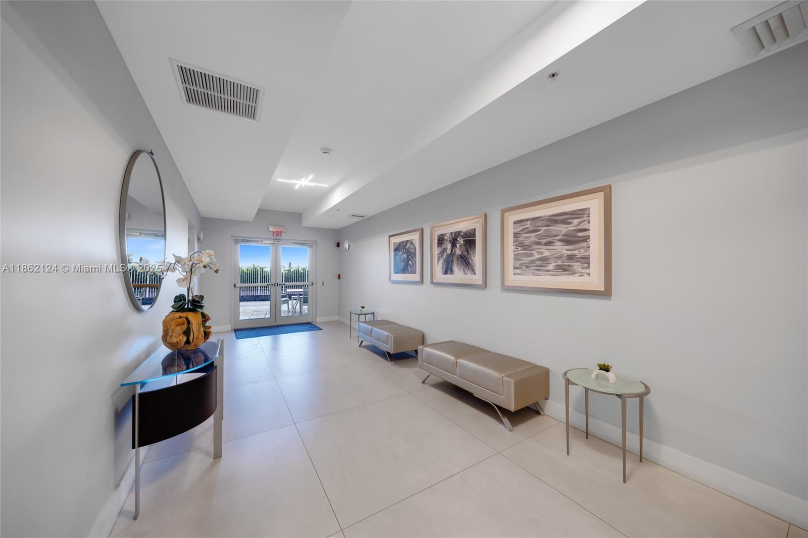 LUNA OCEAN RESIDENCES CON - Residential Lease