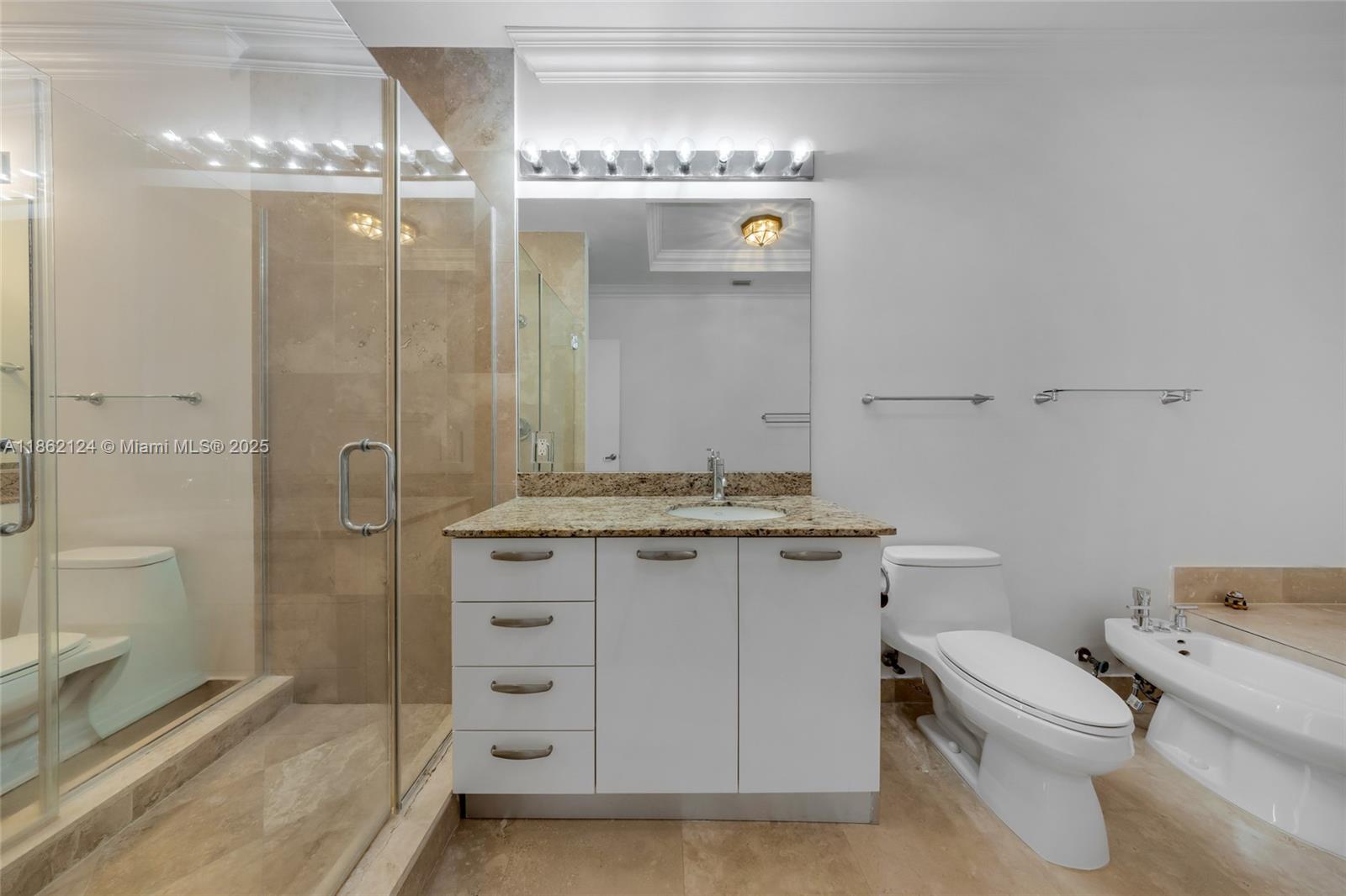 LUNA OCEAN RESIDENCES CON - Residential Lease