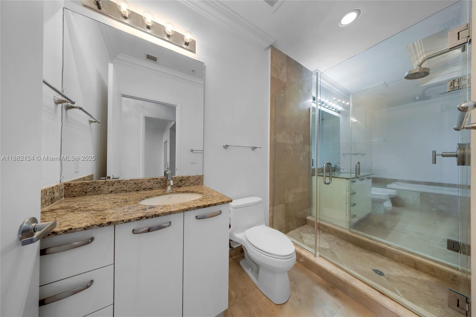 LUNA OCEAN RESIDENCES CON - Residential Lease