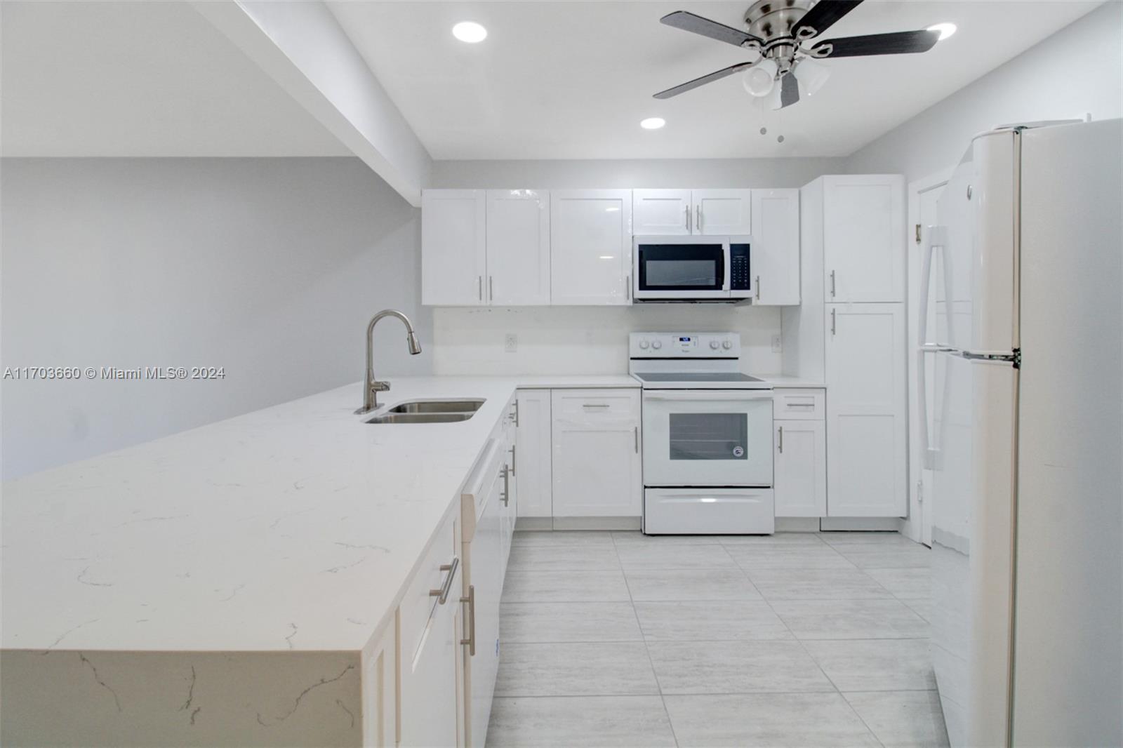 Property for Sale at 2251 Nw 48th Ter 208, Lauderhill, Miami-Dade County, Florida - Bedrooms: 2 
Bathrooms: 2  - $155,000