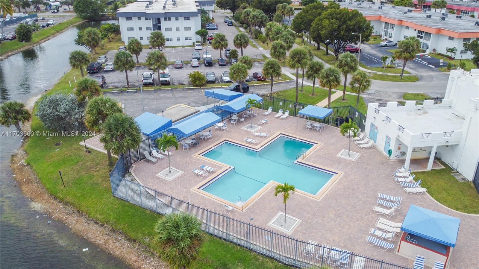 CASTLE APARTMENTS 7 CONDO - Residential