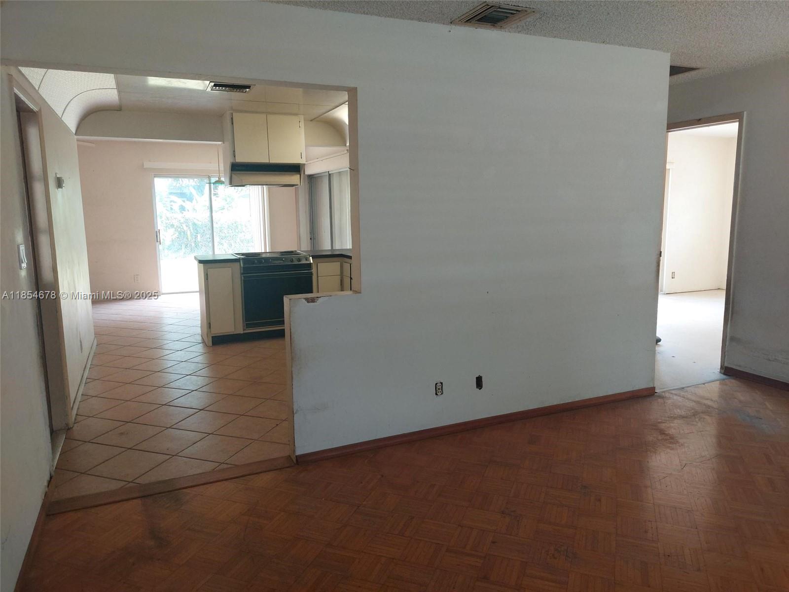 331 NE 42nd Ct