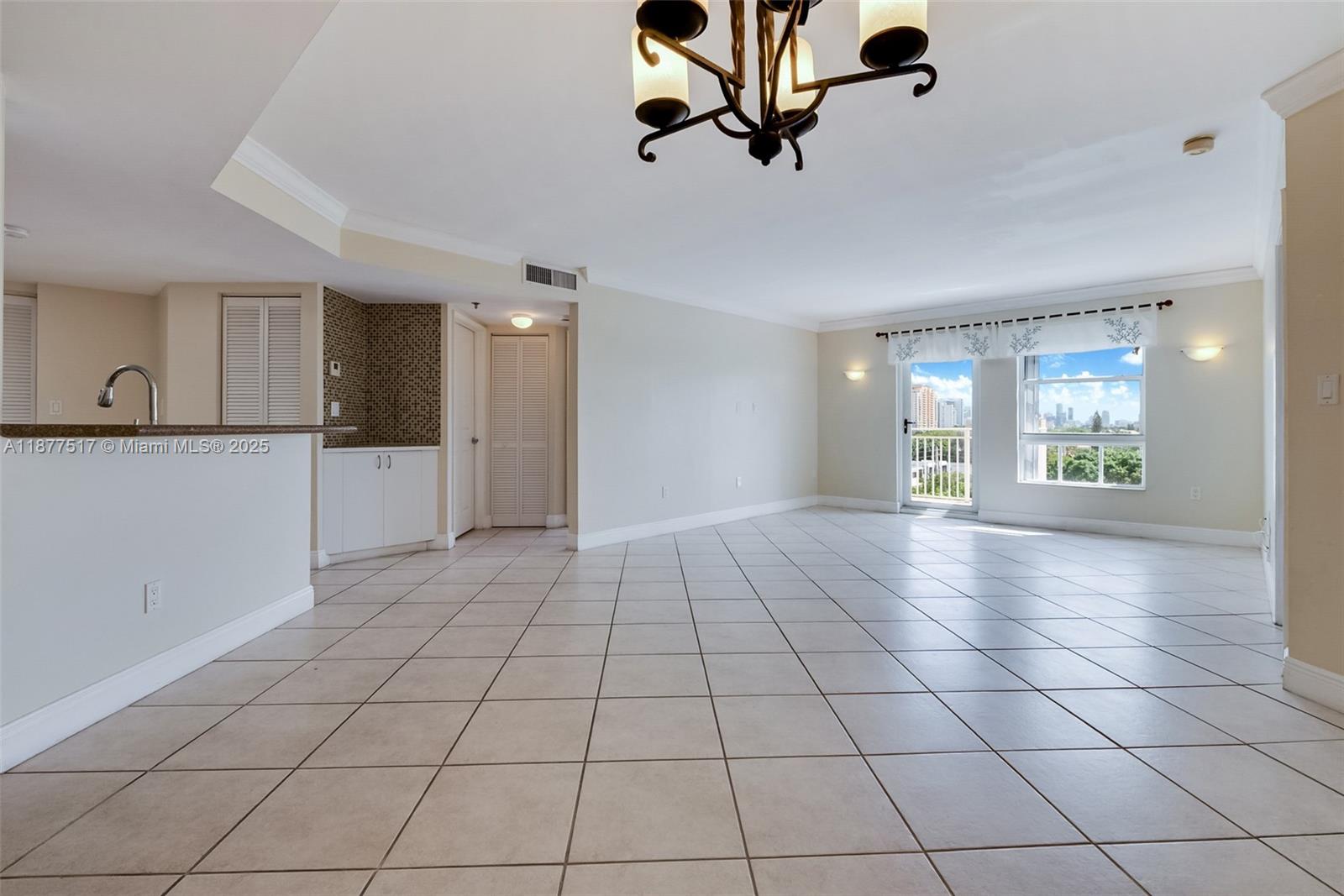 2351 Douglas Rd 612