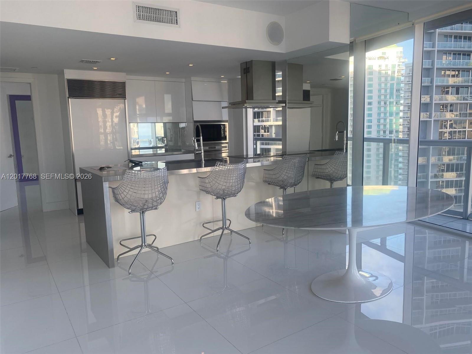 ICON BRICKELL NO TWO - Residential