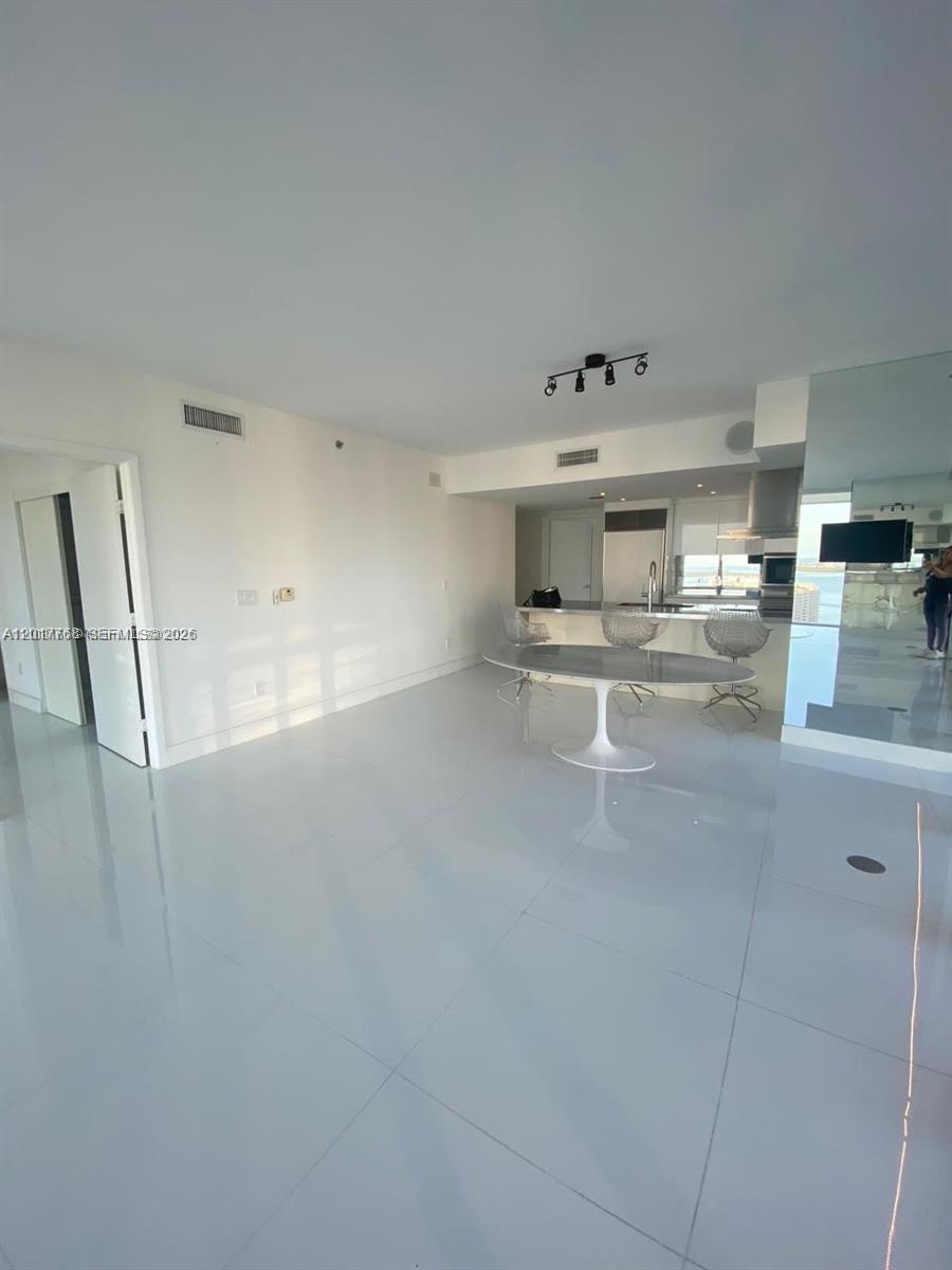 ICON BRICKELL NO TWO - Residential