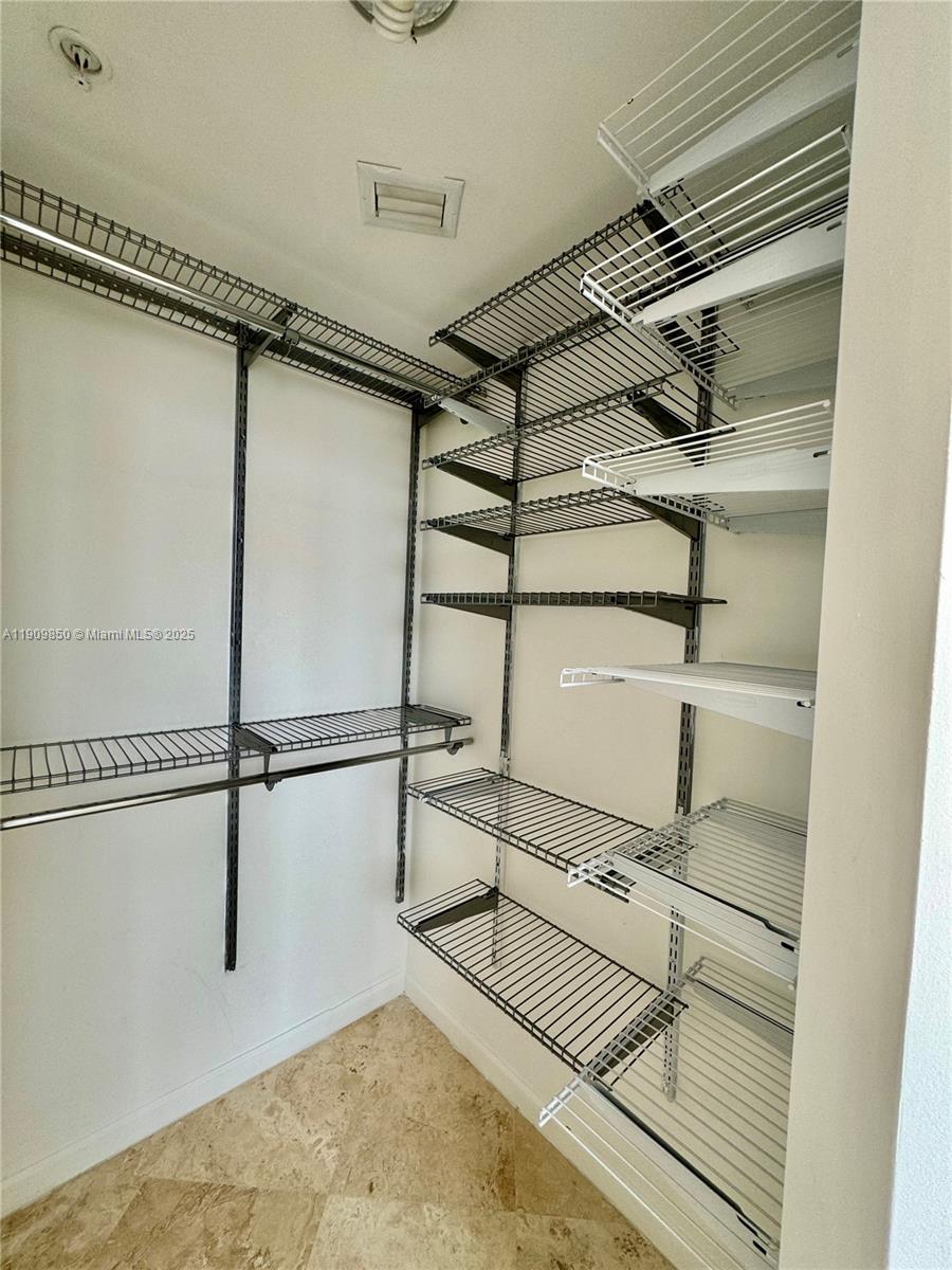 VENTURE AT AVENTURA EAST - Residential Lease