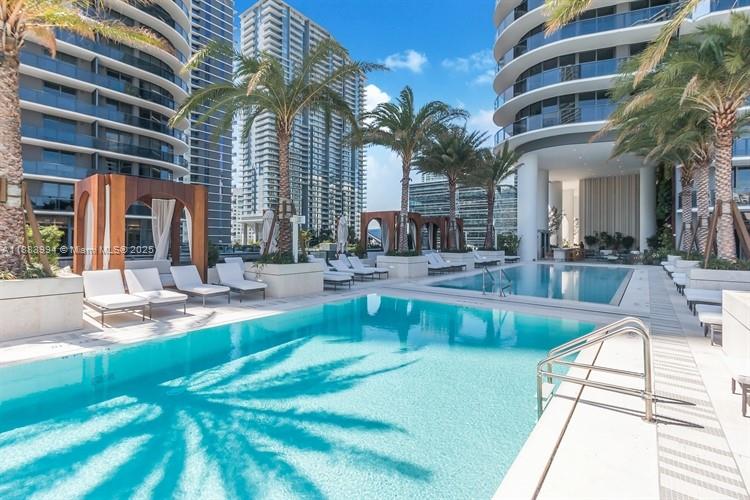 SLS LUX - Residential Lease