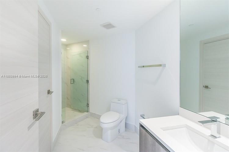 SLS LUX - Residential Lease