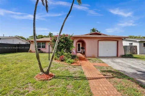 11240 Sheridan St, Pembroke Pines, FL 33026 - MLS#: A11794134