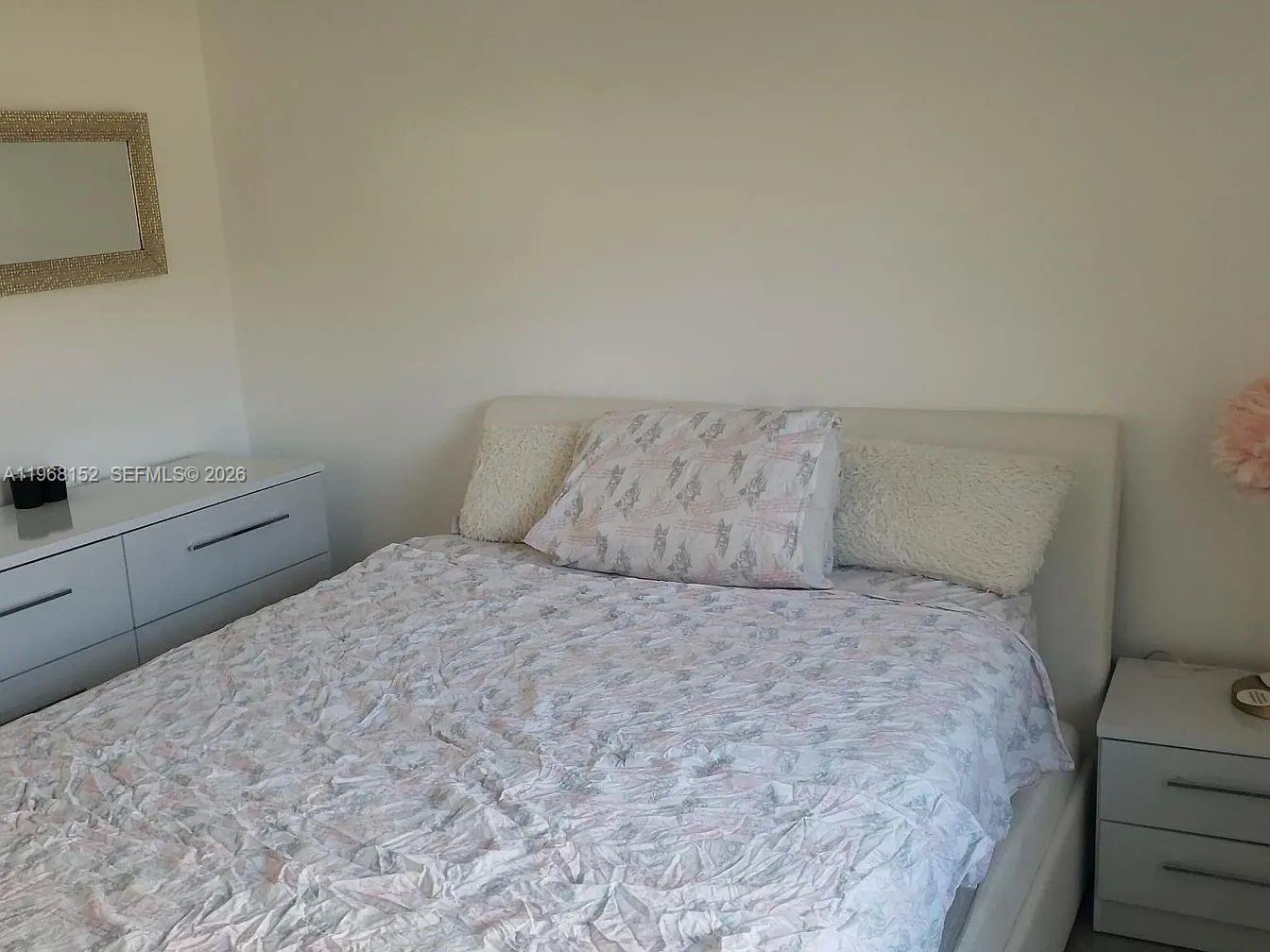 HIDDEN LAKE - Residential