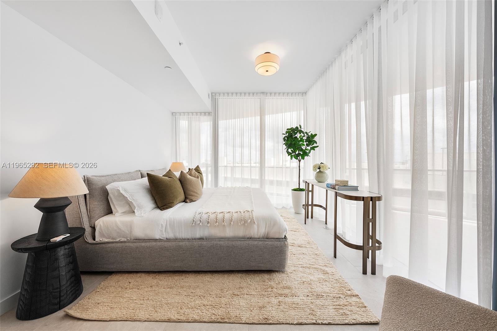 FIVE PARK - Residential