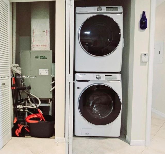 2080 OCEAN DRIVE CONDO - Residential Lease