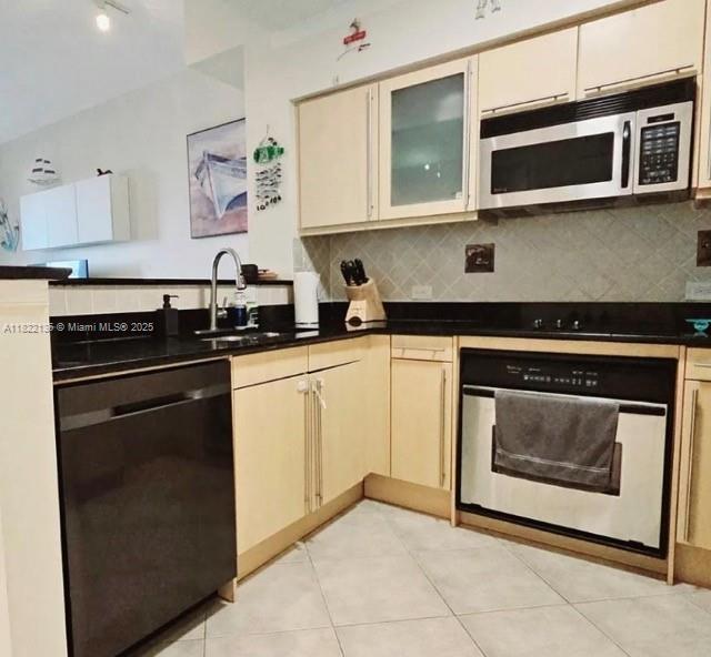 2080 OCEAN DRIVE CONDO - Residential Lease