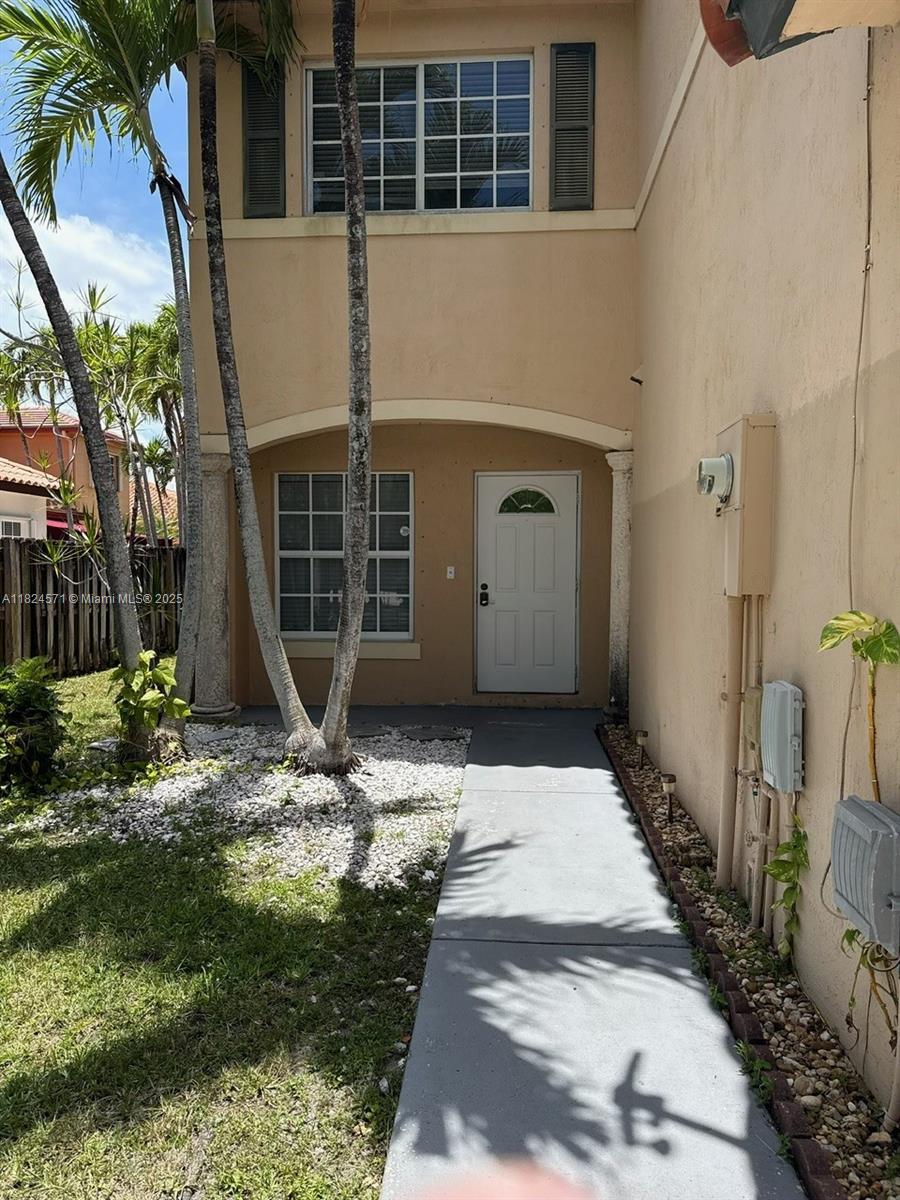 3908 Sw 152nd Ct, Miami, Broward County, Florida - 3 Bedrooms  
3 Bathrooms - 