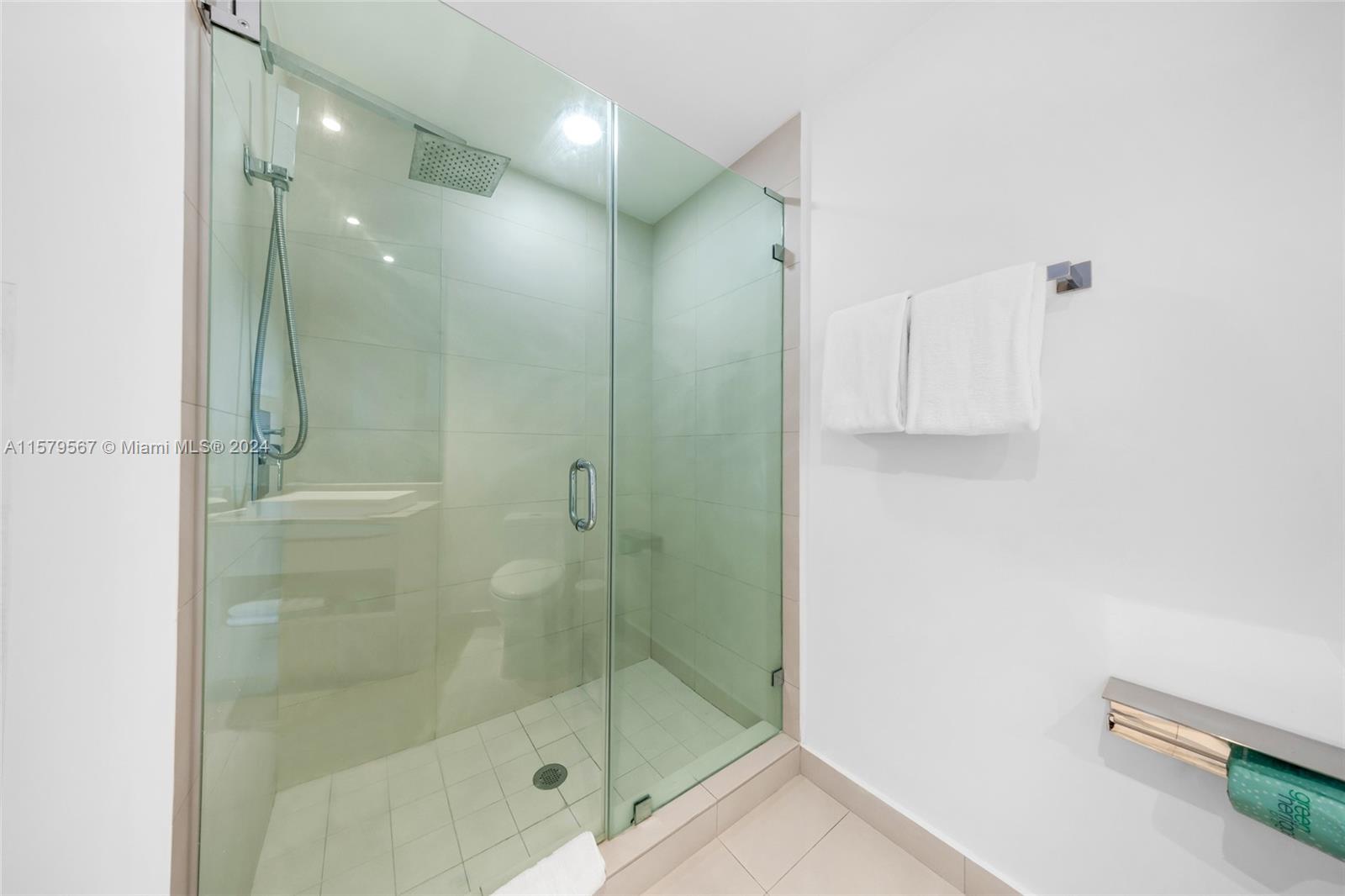 4111 SOUTH OCEAN DRIVE CO - Residential Lease