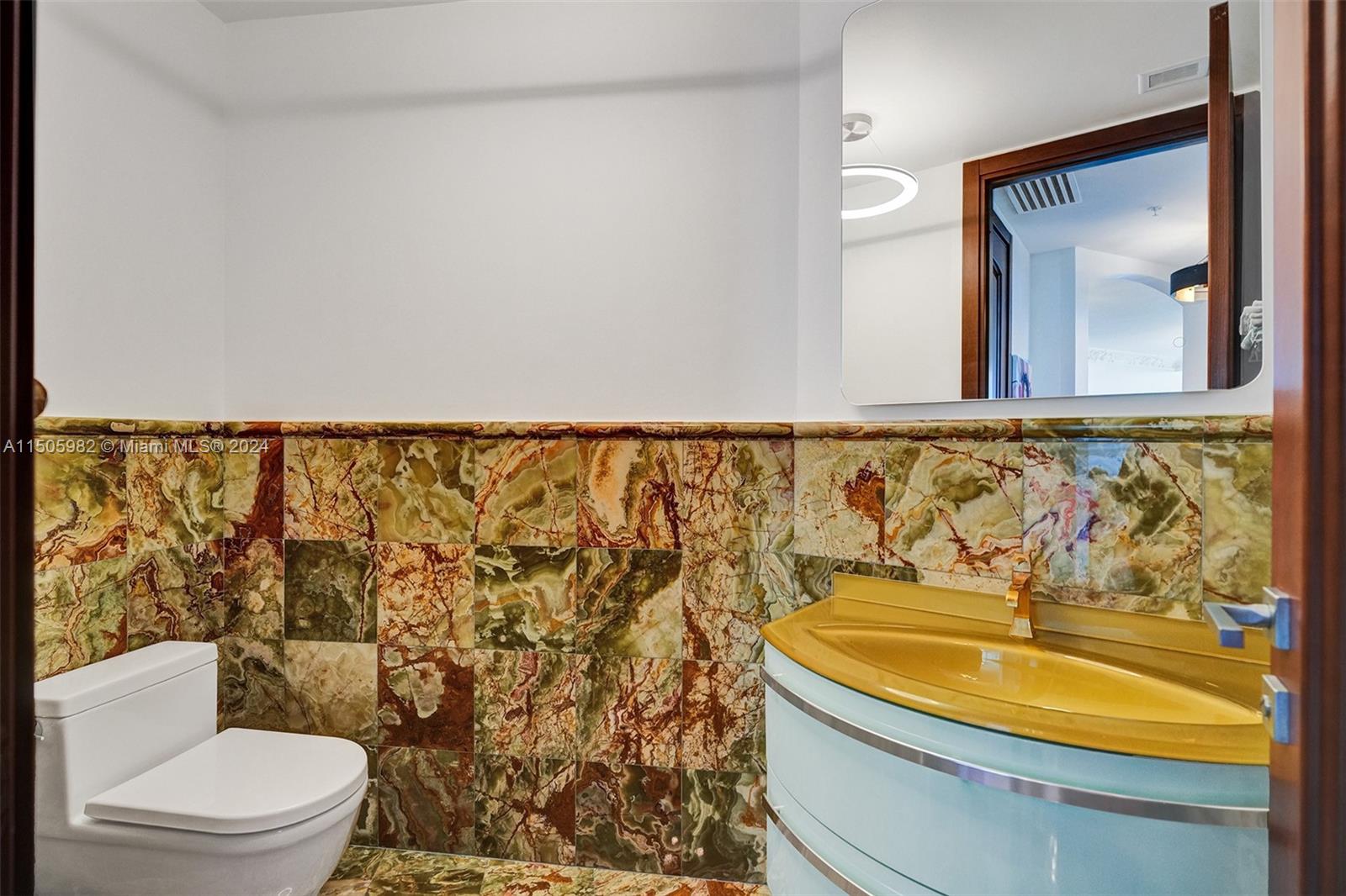 TRUMP ROYALE CONDO - Residential