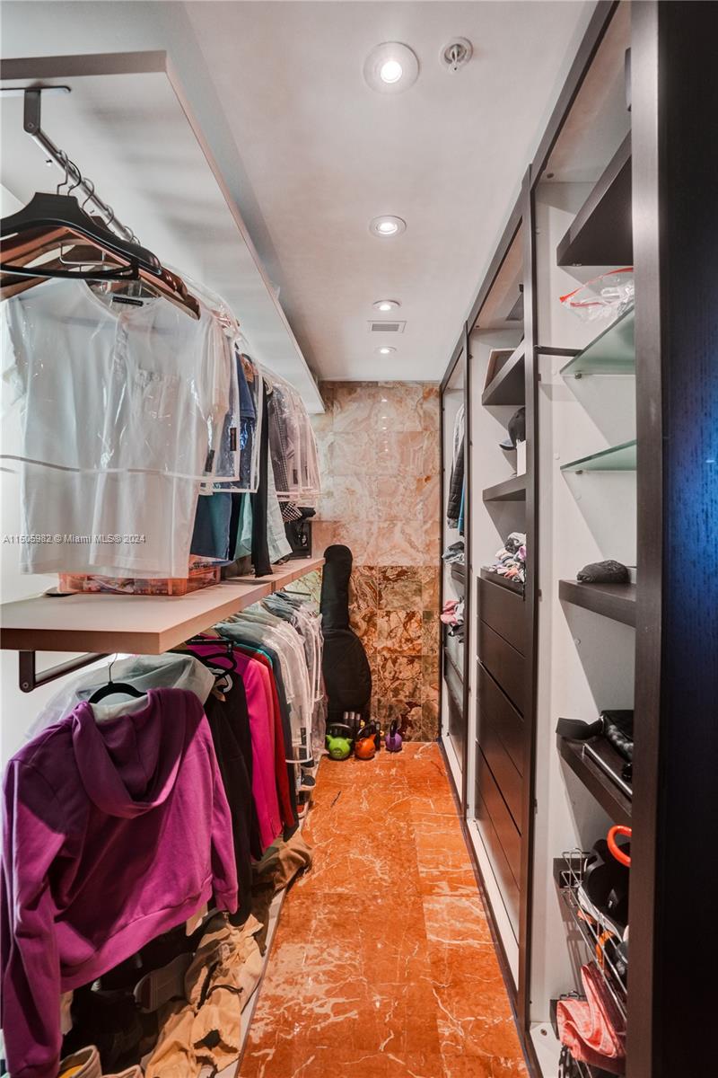 TRUMP ROYALE CONDO - Residential