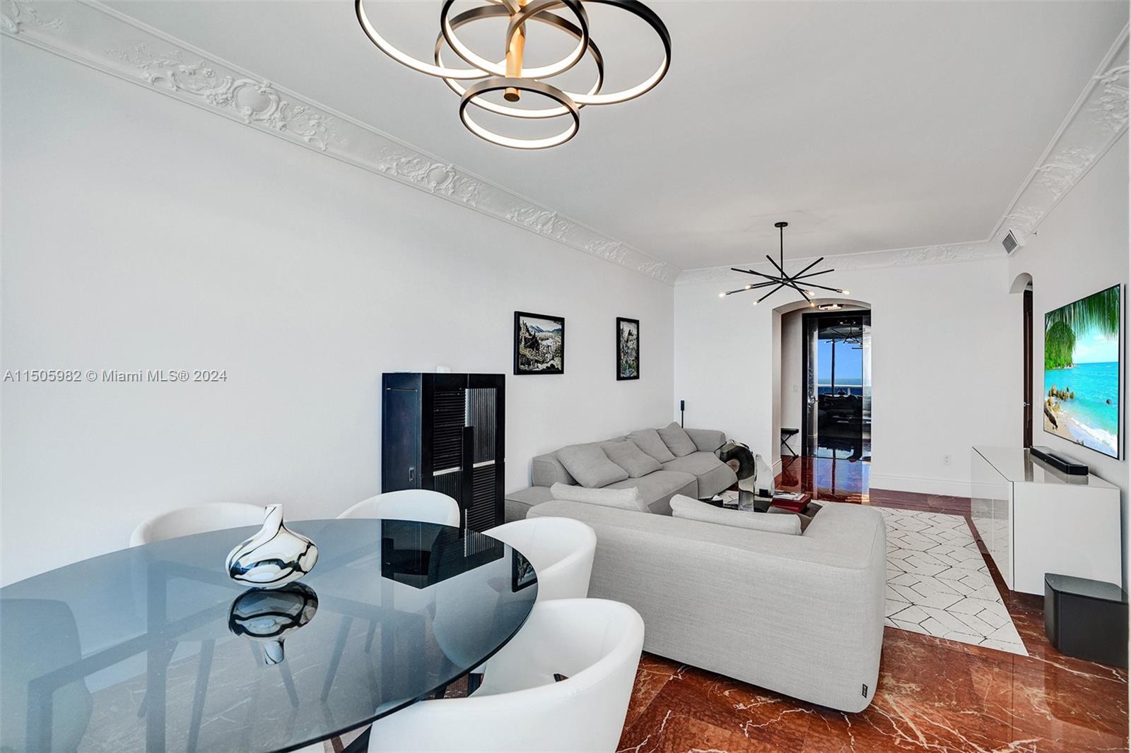 TRUMP ROYALE CONDO - Residential