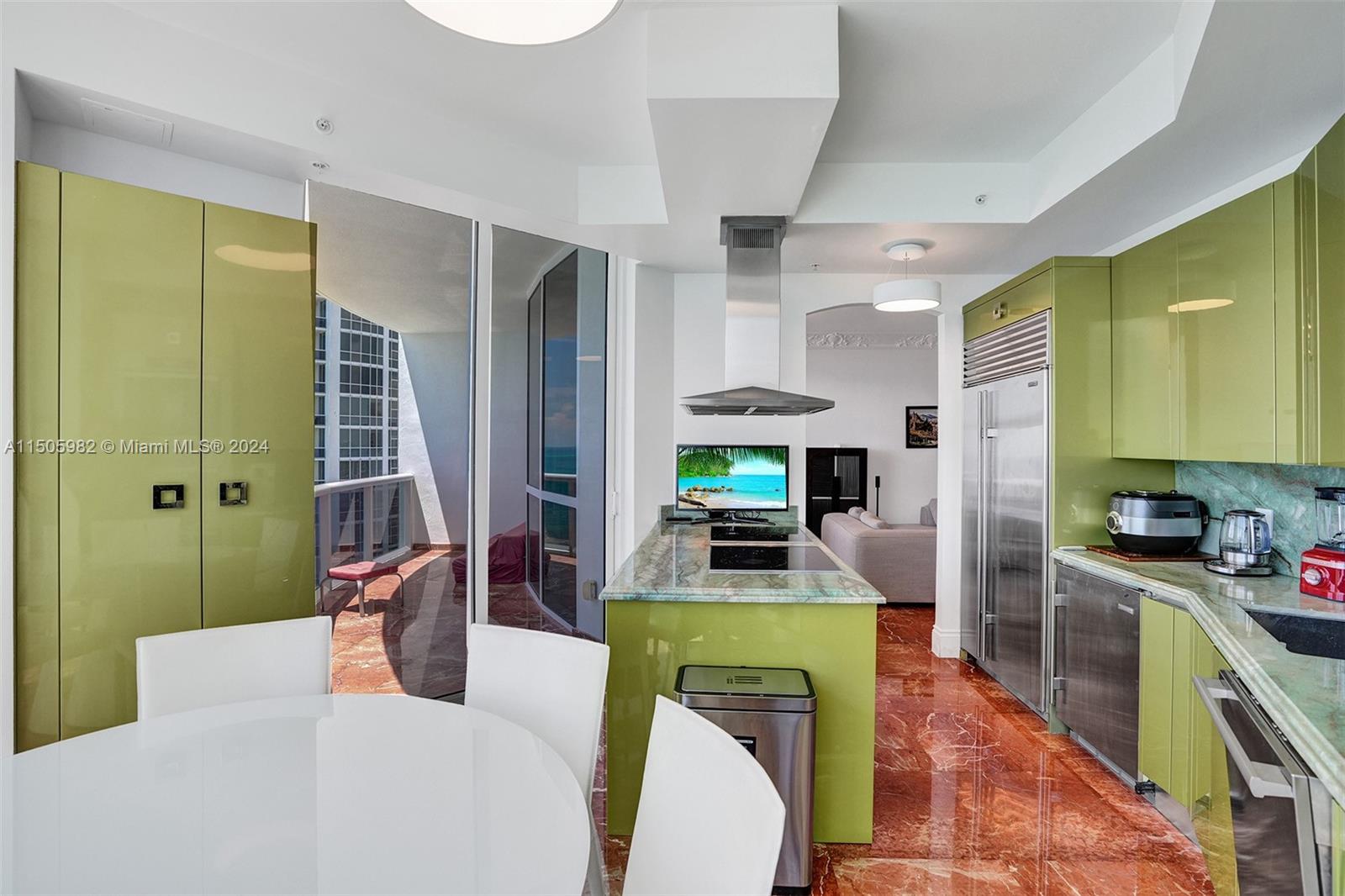 TRUMP ROYALE CONDO - Residential