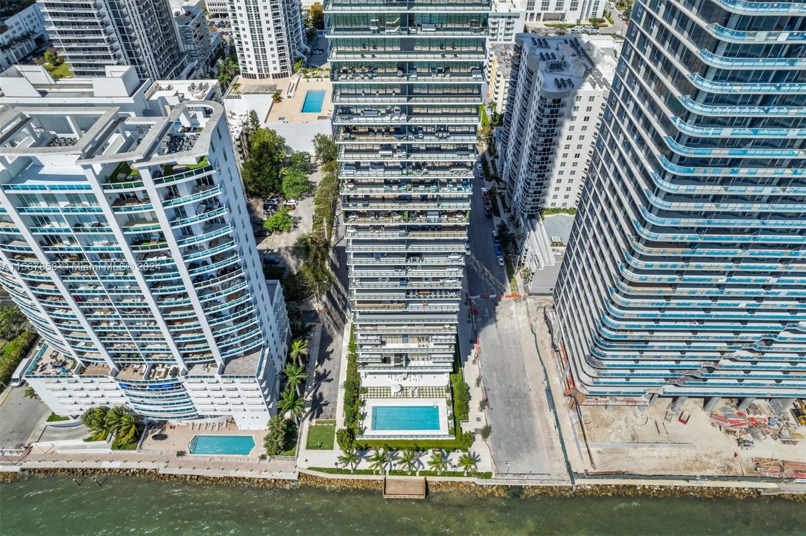 ELYSEE CONDOMINIUM - Residential