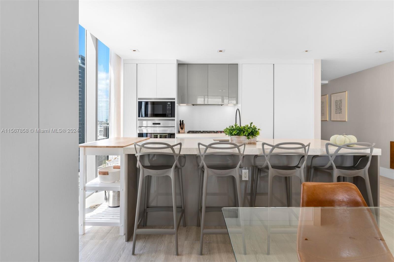 ELYSEE CONDOMINIUM - Residential