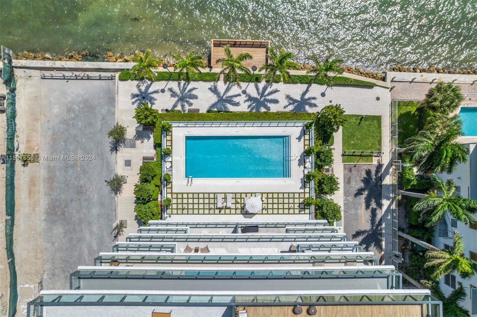 ELYSEE CONDOMINIUM - Residential