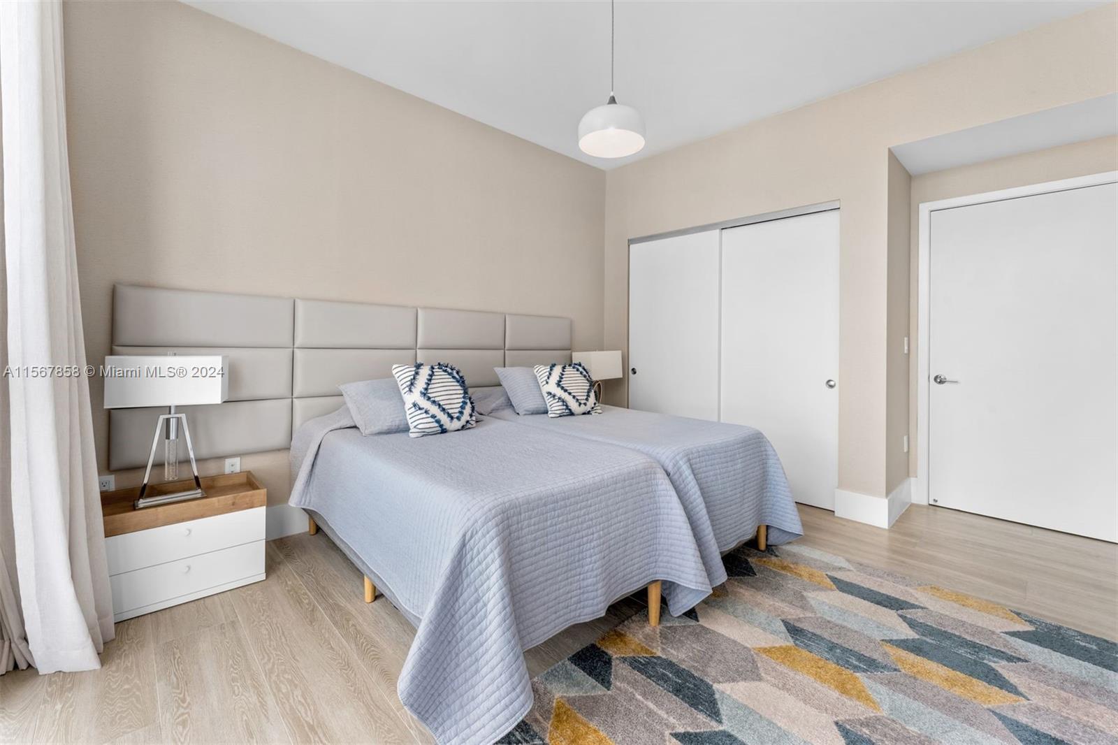 ELYSEE CONDOMINIUM - Residential