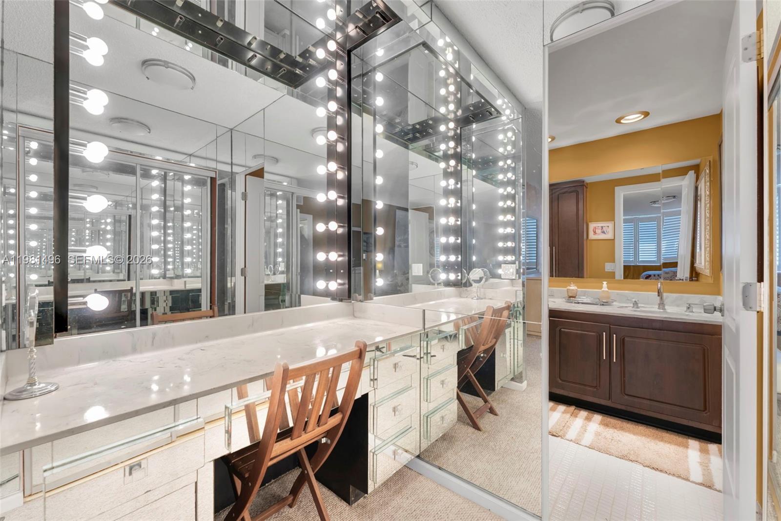 HILLCREST EAST NO 25 COND - Residential