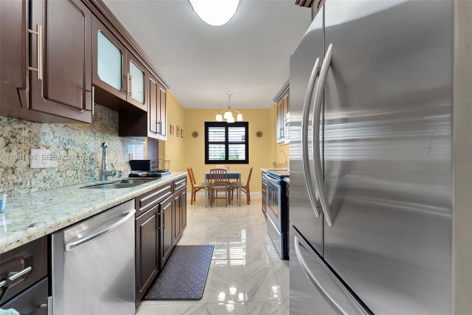 HILLCREST EAST NO 25 COND - Residential