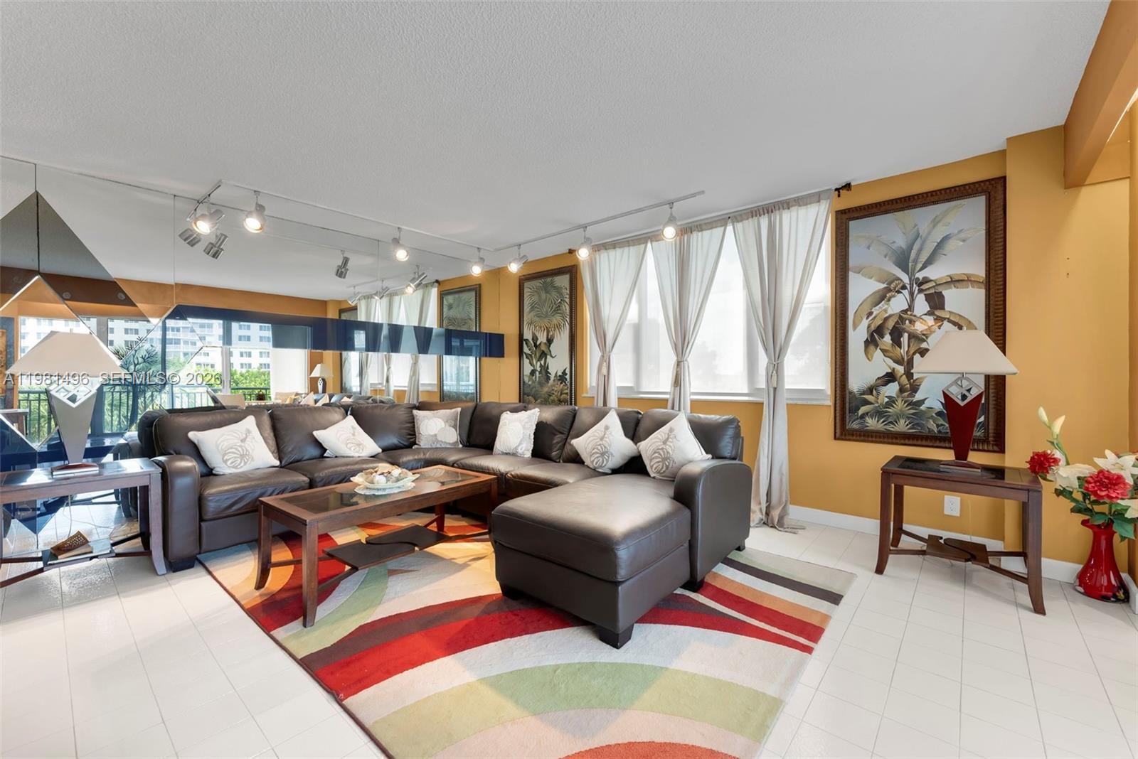 HILLCREST EAST NO 25 COND - Residential