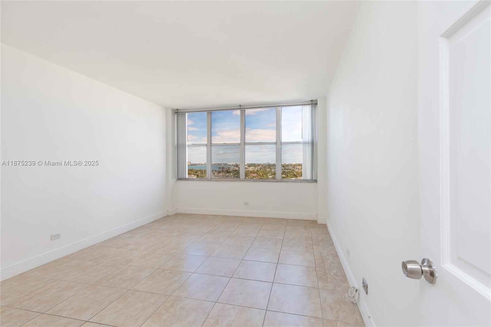 PARKVIEW POINT CONDO - Residential Lease