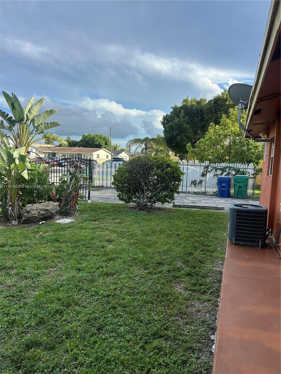 SUNSHINE VILLAS - Residential Lease