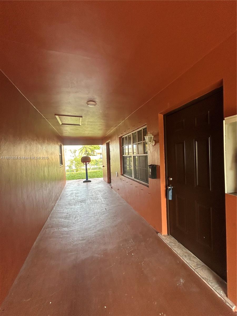 SUNSHINE VILLAS - Residential Lease