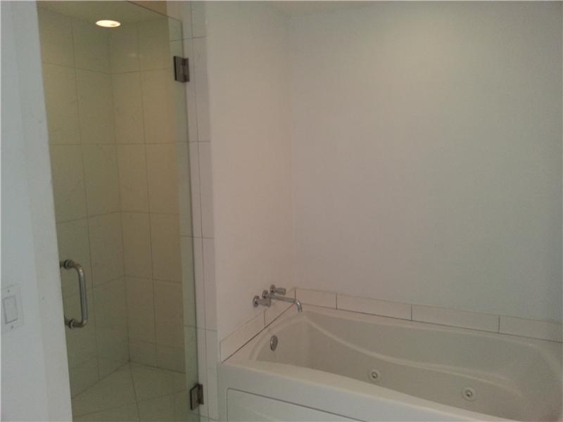 500 BRICKELL EAST CONDO - Residential Lease