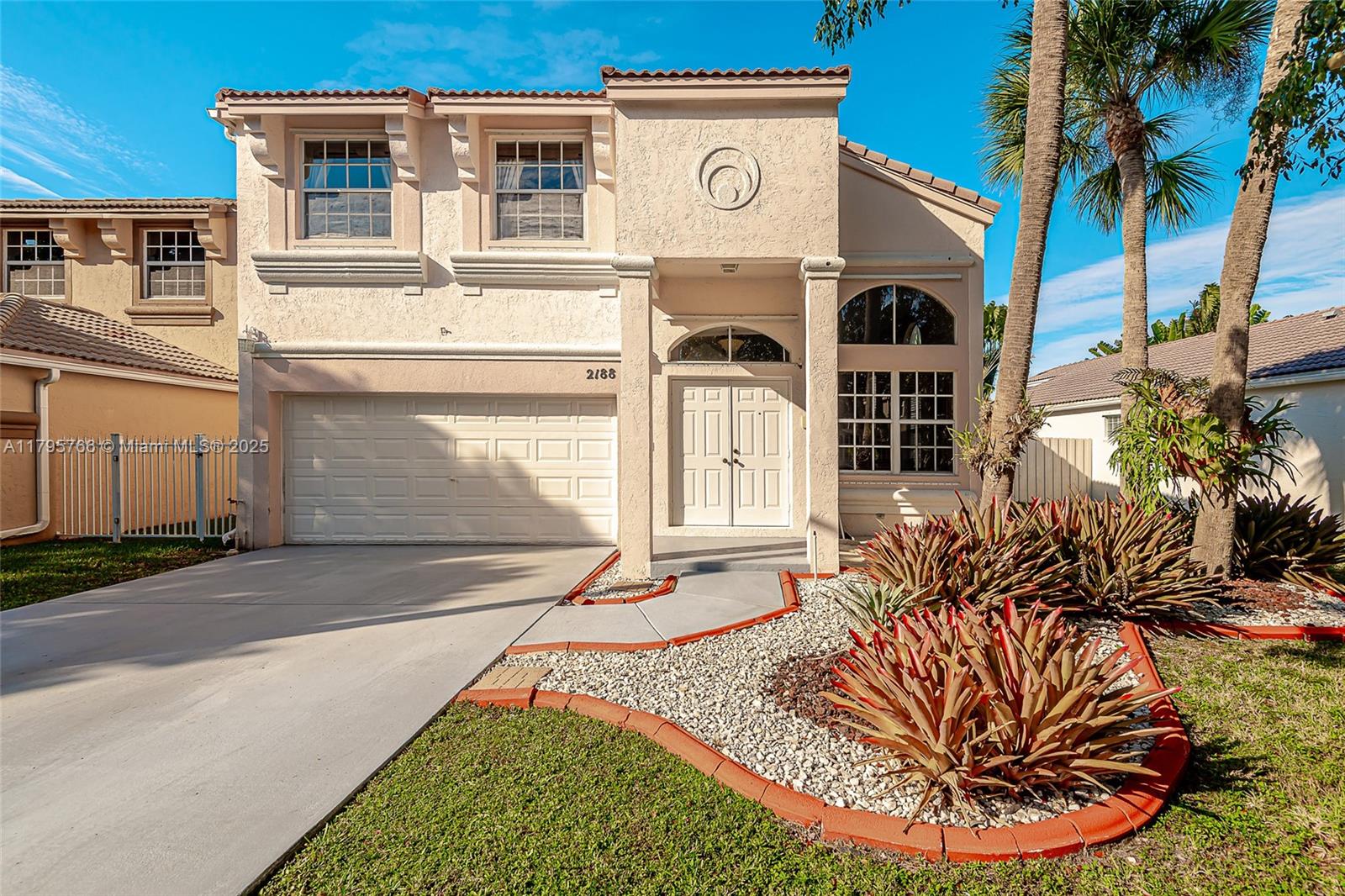 Rental Property at 2188 Nw 158th Ave 2188, Pembroke Pines, Miami-Dade County, Florida - Bedrooms: 3 
Bathrooms: 3  - $3,700 MO.