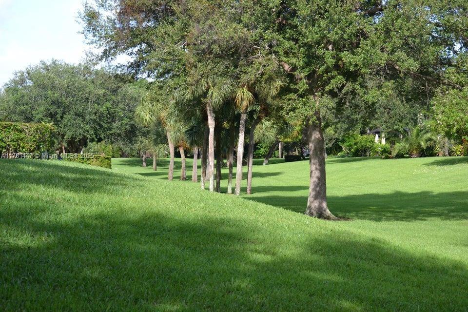 LAKE WINDWOOD CONDO - Residential
