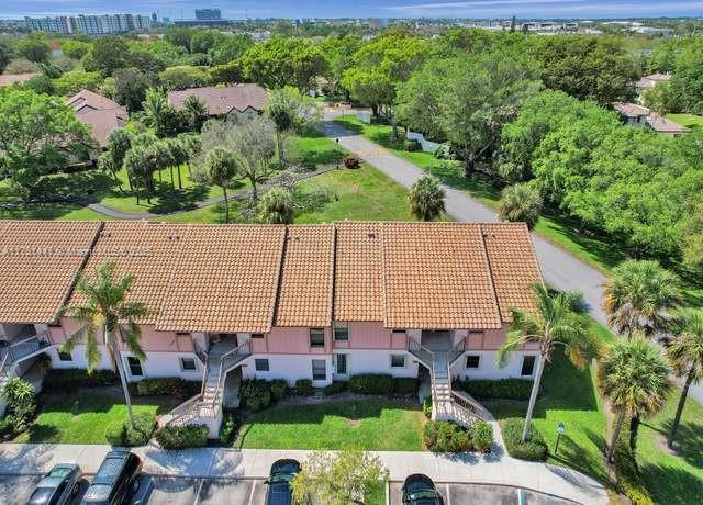 LAKE WINDWOOD CONDO - Residential