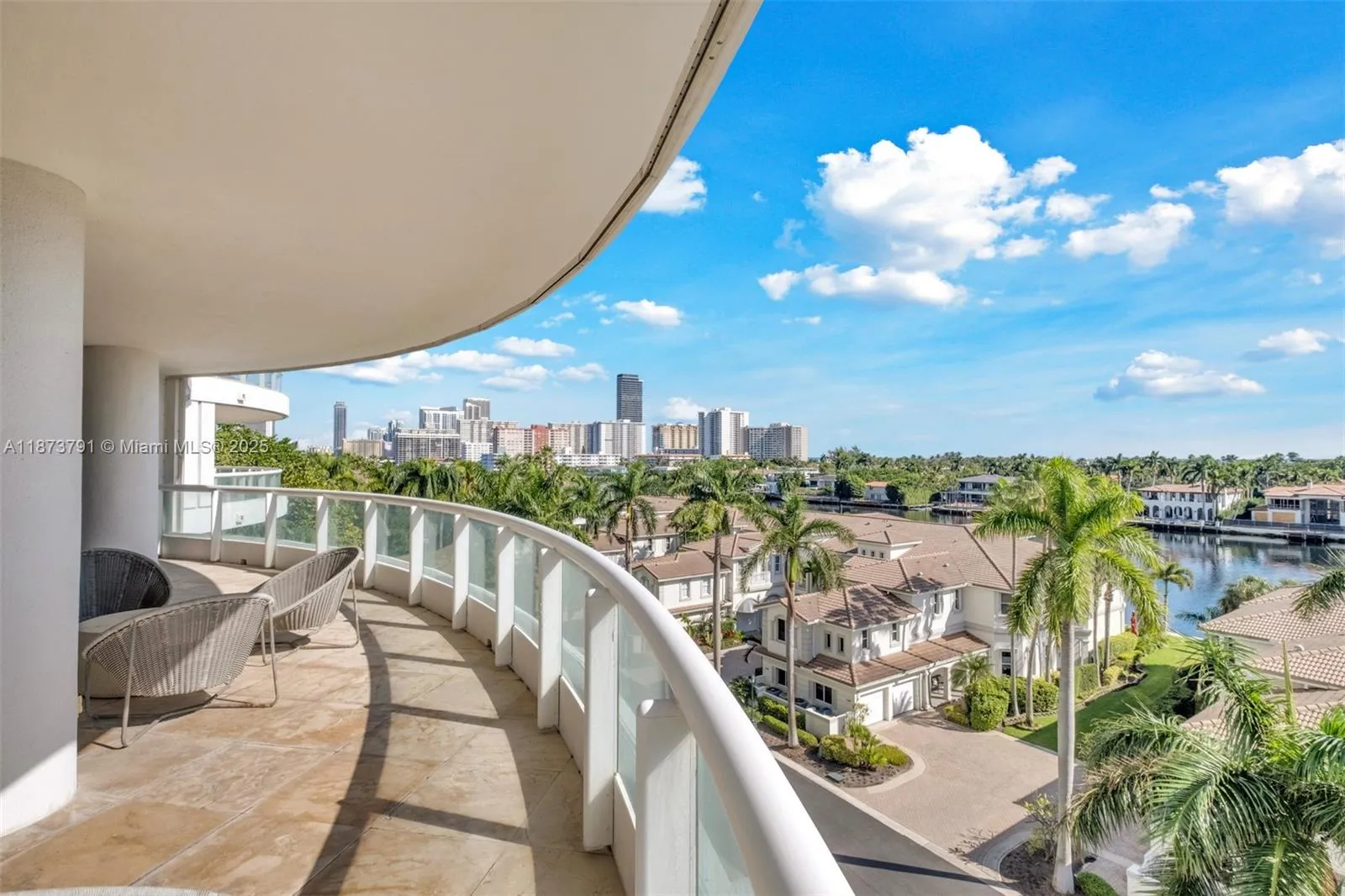 Aventura, Florida 33180, United States, 3 Bedrooms Bedrooms, ,4 BathroomsBathrooms,Residential,Active,205961