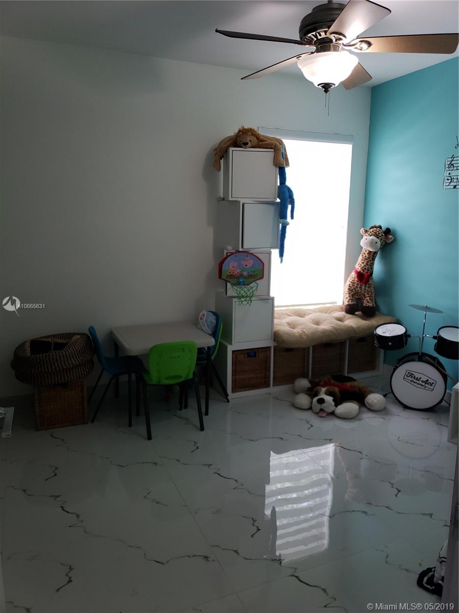 WINSTON PARK UNIT THREE - Residential