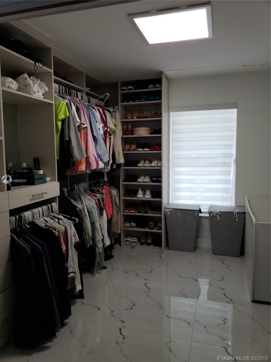 WINSTON PARK UNIT THREE - Residential