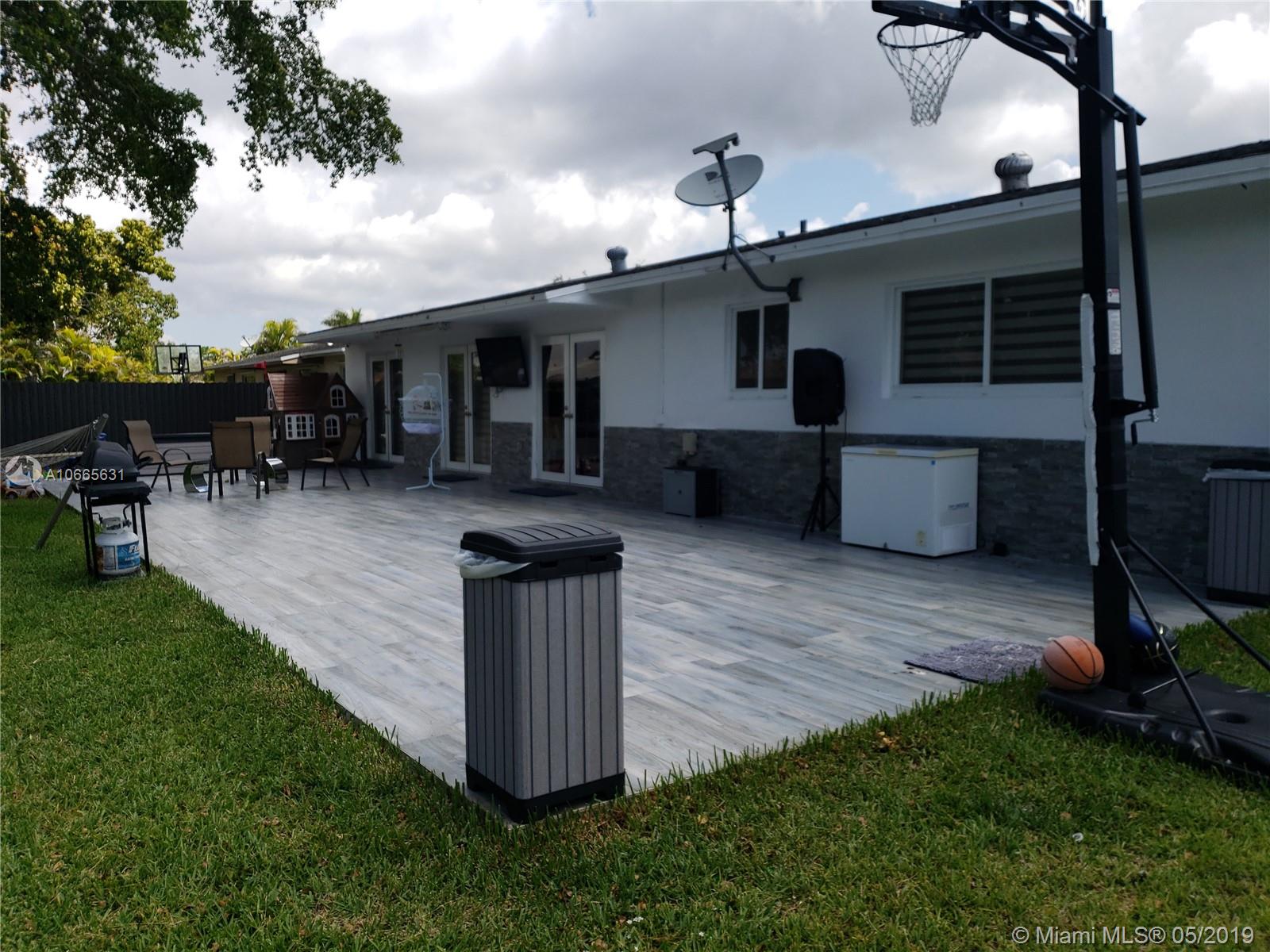 WINSTON PARK UNIT THREE - Residential