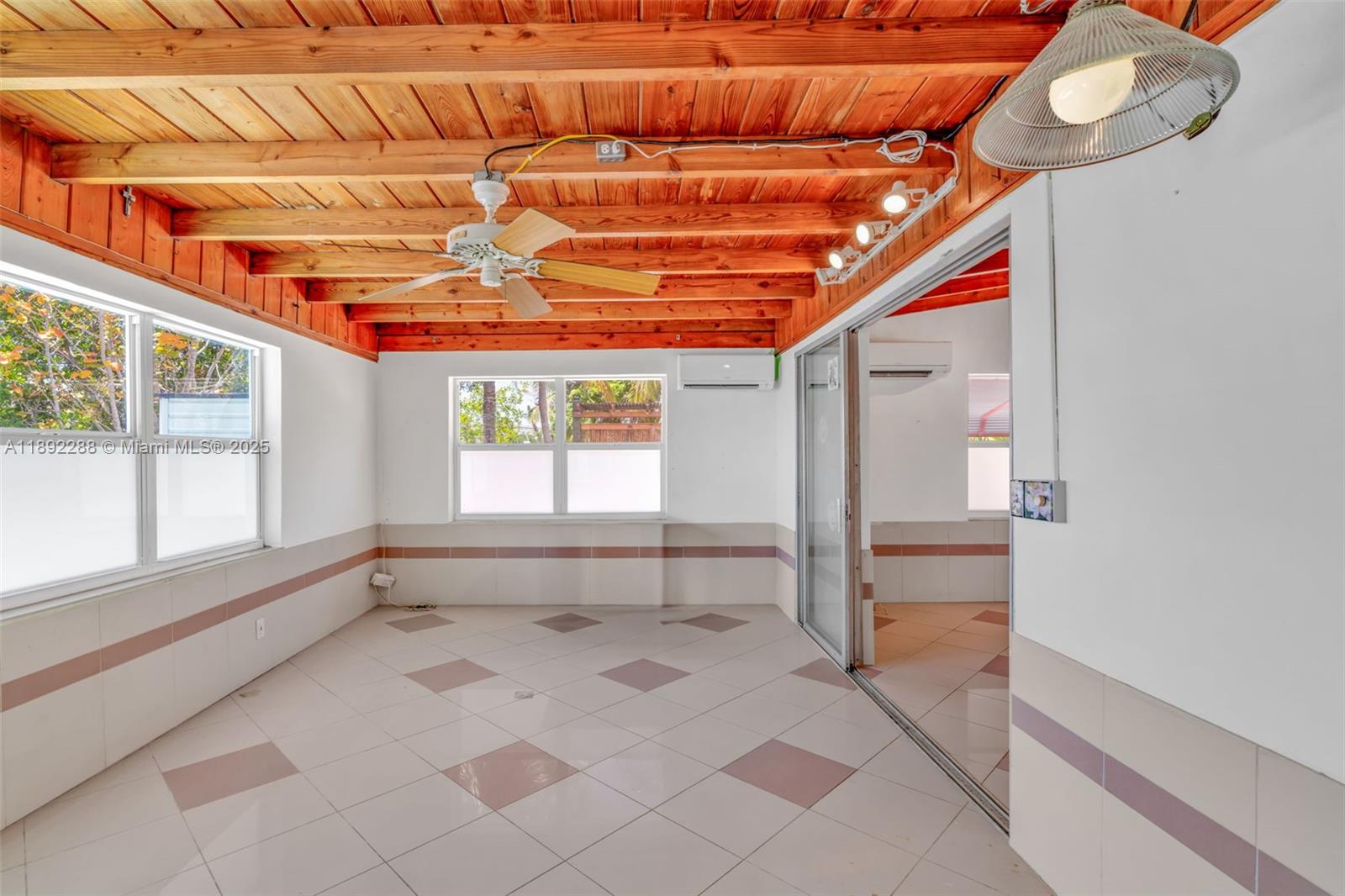 PLANTATION KEY COLONY 1ST - Residential