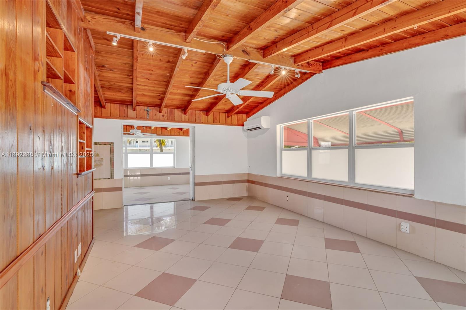 PLANTATION KEY COLONY 1ST - Residential