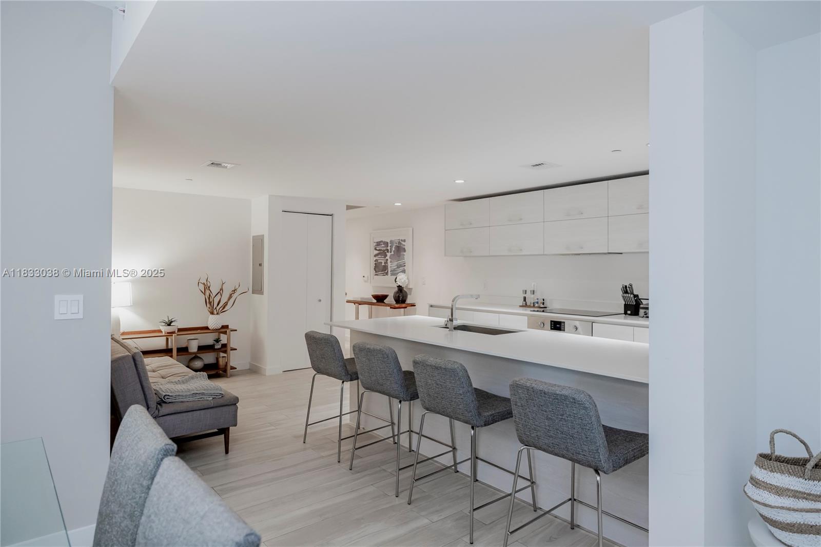 1300 S MIAMI AVENUE CONDO - Residential