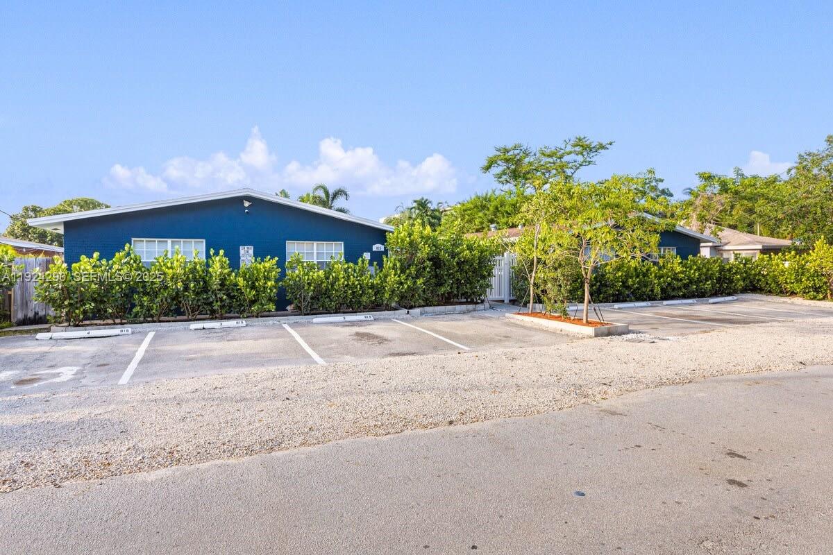 SAILBOAT BEND - Residential Lease